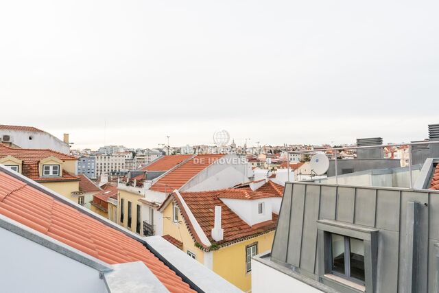 House 4 bedrooms Santa Catarina Lisboa - balcony, balconies, terrace, air conditioning, garden, garage