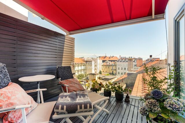 апартаменты T4 Duplex Chiado Encarnação Lisboa - терраса, система кондиционирования, камин, веранда