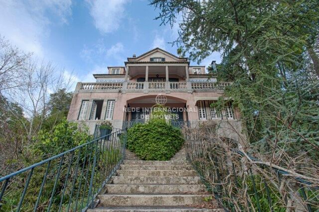 Casa Remodelada por recuperar V8 Sintra São Martinho - lareira, garagem, varanda, bbq, terraço, piscina, vista magnífica, jardim