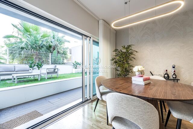 Apartment nuevo in the center T3 Campo Grande Lisboa - air conditioning, parking space, garage, radiant floor, garden, terrace, balcony, store room