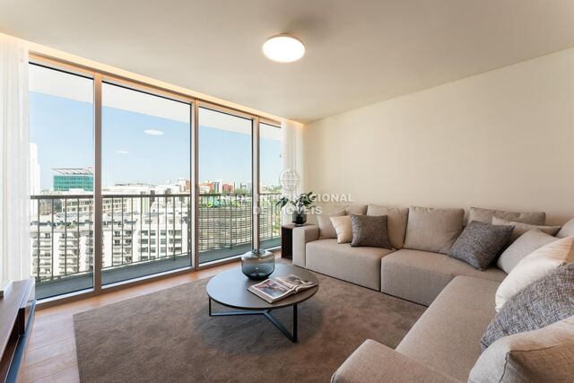 Apartamento T2 de luxo Lisboa - ar condicionado, piscina, mobilado, equipado, varanda