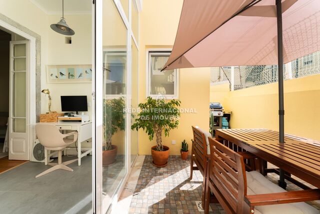 Apartamento T2 Junqueira Belém Lisboa - marquise, terraço, r/c