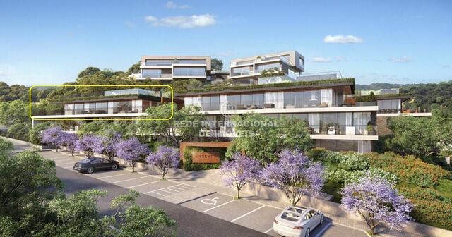 Apartamento T4 novo no centro São João do Estoril Cascais - arrecadação, piscina, ar condicionado, jardins, terraços