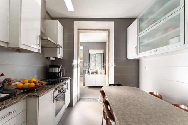 Apartment T2 Renovated excellent condition Campo de Ourique Lisboa - kitchen, garden, double glazing, gardens, balcony