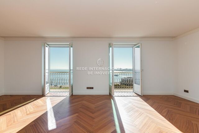 Apartment T3 Chiado Encarnação Lisboa - ,