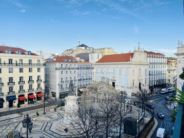 Apartment Duplex in the center 3 bedrooms Chiado Encarnação Lisboa - kitchen, balconies, thermal insulation, balcony, terrace, air conditioning, river view, double glazing, store room