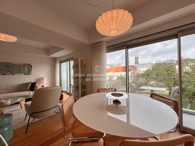 Apartment Modern well located 2 bedrooms Lisboa - balcony, parking space, green areas, air conditioning, garage, store room