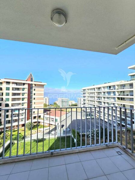 Apartamento T2 com vista mar São Martinho Funchal - vista mar, piscina, cozinha equipada, varanda, arrecadação, garagem