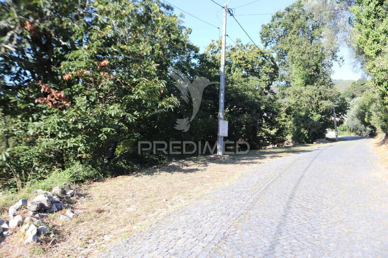 Land with 1340sqm Prado (São Miguel) Vila Verde - easy access