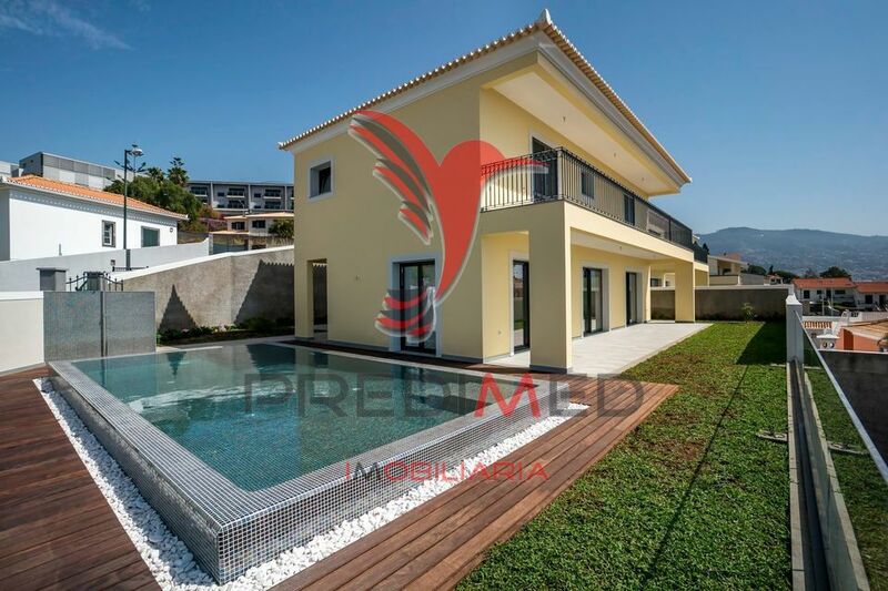 House V3 Isolated São Martinho Funchal - balcony, quiet area, garage, swimming pool