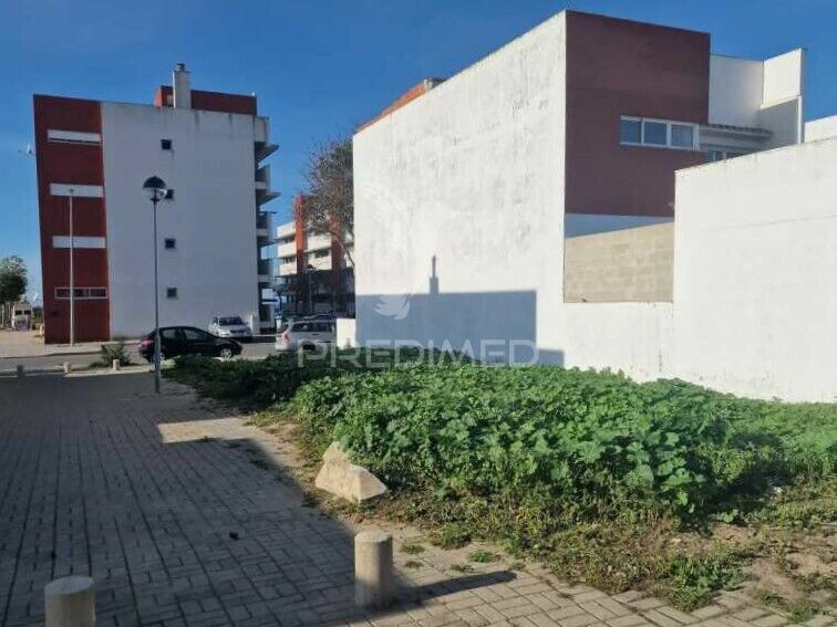 Lote de terreno Urbano com 149.50m2 Sines - garagem