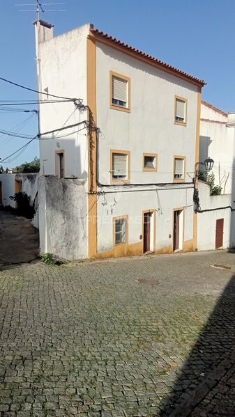 Building in the center Portalegre