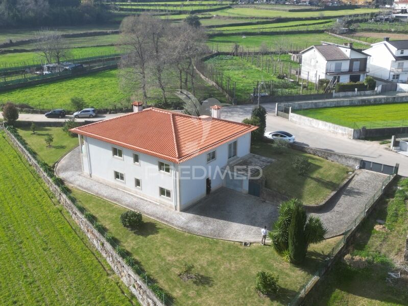 House nieuw V3 Espinho Braga - garden, attic, fireplace, double glazing, boiler, garage, central heating