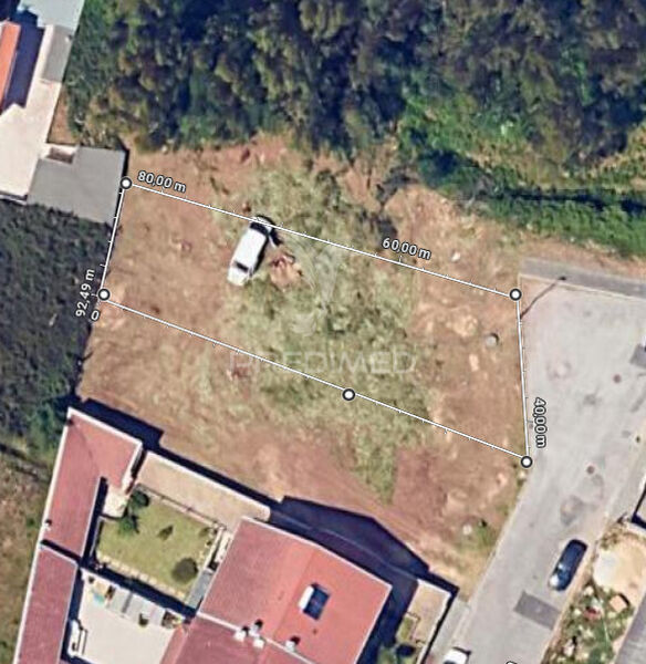 Plot with 384sqm Vila Nova de Gaia - excellent access