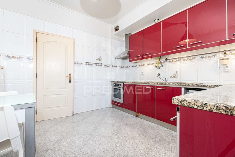 Apartment T3 Sintra - fireplace, balconies, air conditioning, balcony, garage