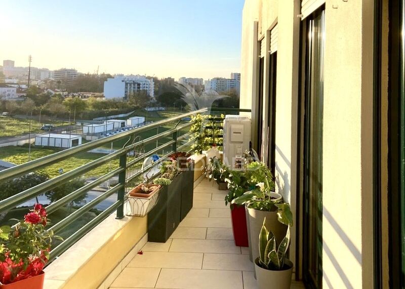 Apartamento T2 Moderno Setúbal - varanda