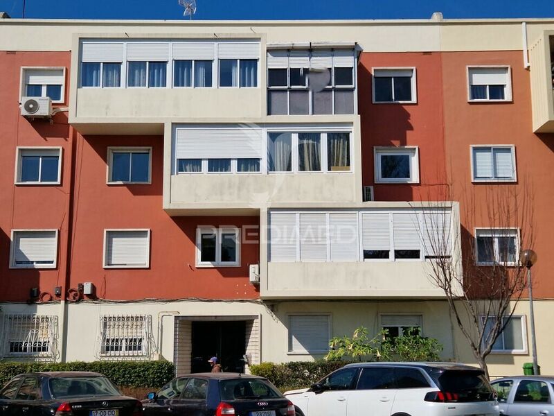 Apartment T2 well located Odivelas