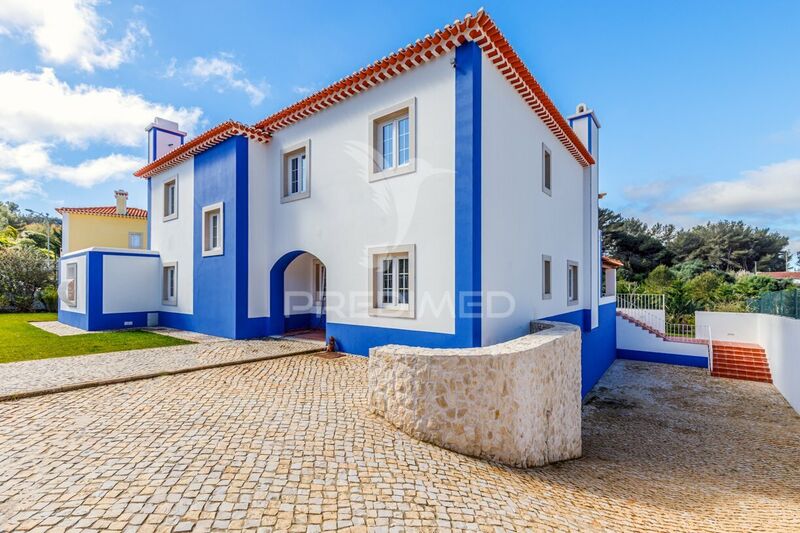 House new 4 bedrooms Sintra - garden, balcony, garage, solar panels, swimming pool, air conditioning, automatic irrigation system