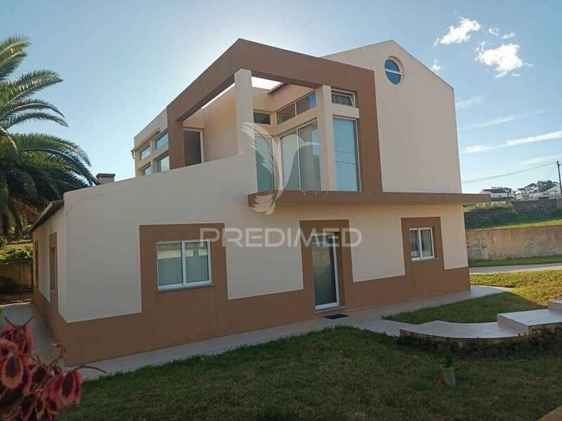 House 2 bedrooms Cabo da Praia Praia da Vitória - excellent location, garage, backyard, sea view, barbecue, balcony