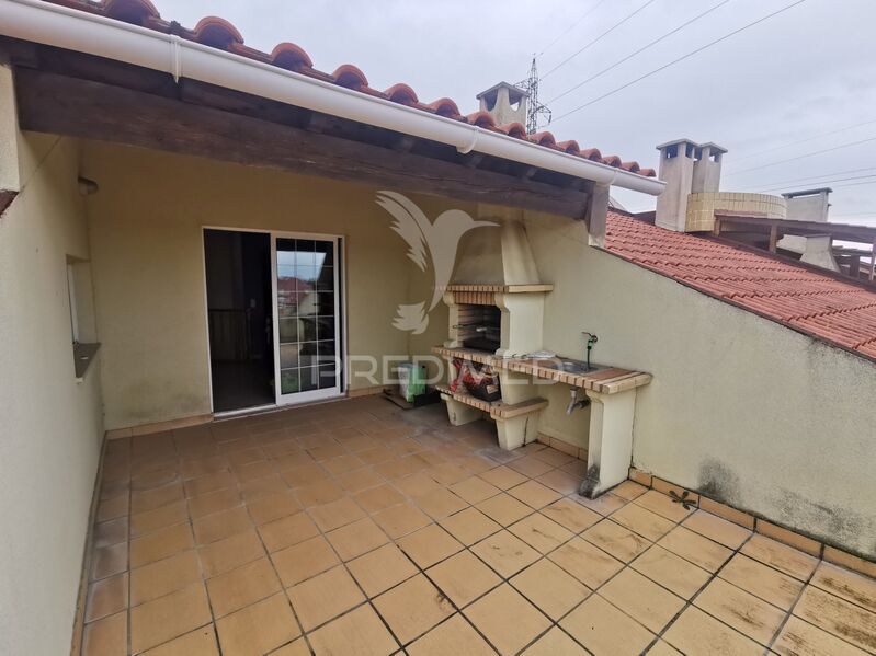 Apartamento Duplex T5 Nossa Senhora de Fátima Entroncamento - bbq, varandas, 4º andar, cozinha equipada, aquecimento central, terraços, lareira, arrecadação, 3º andar, mobilado, vidros duplos