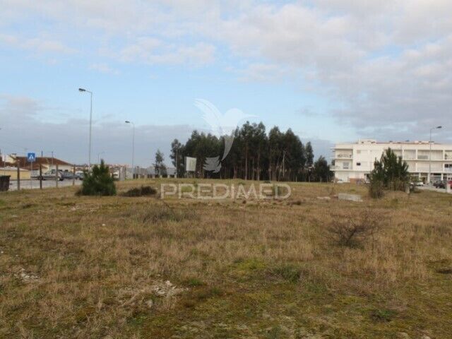 Land Urban with 1029sqm Ovar