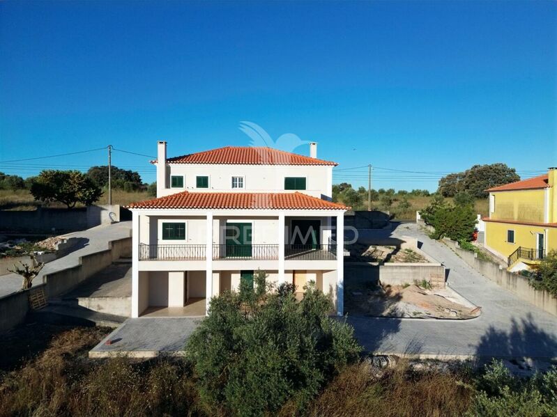 House new 4 bedrooms Santarém - balcony, garage, fireplace, store room, central heating