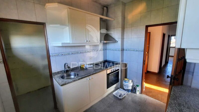 Apartamento T2 para renovar Pedrouços Maia - varanda