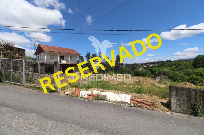 Land with 864sqm Vila Verde - easy access