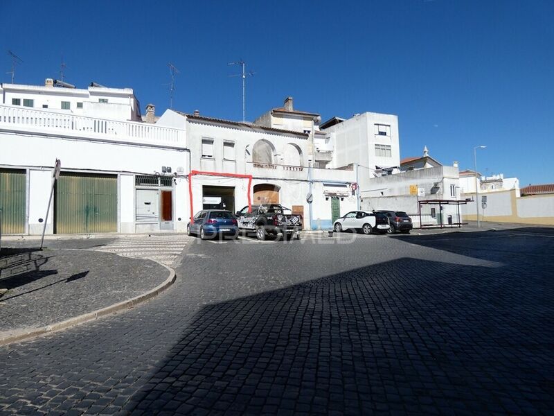 Loja Equipada no centro Beja