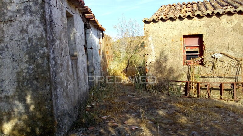 Land with 257sqm Tavira - water hole, electricity, good access