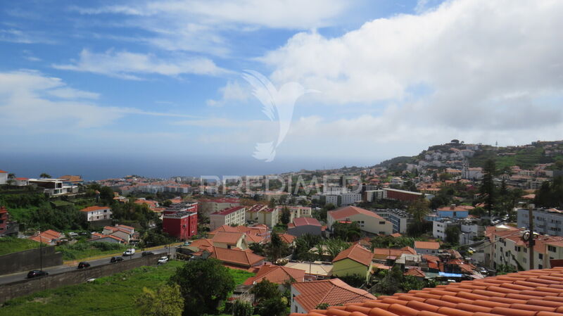 House 4 bedrooms Modern Santo António Funchal - gardens, balcony