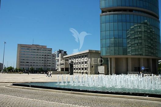 Loja nova no centro Maia - garagem