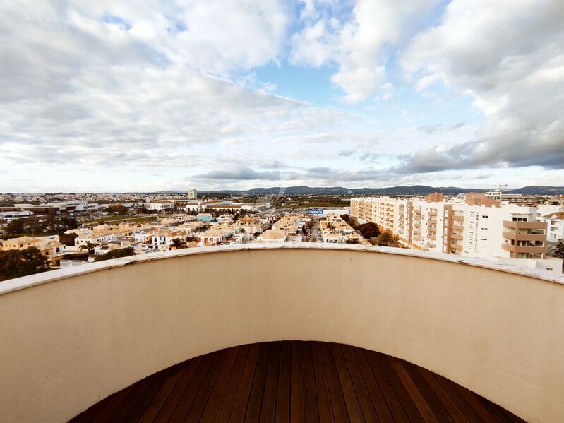 Apartment T2 sea view Faro - store room, sea view, terrace, air conditioning, balcony