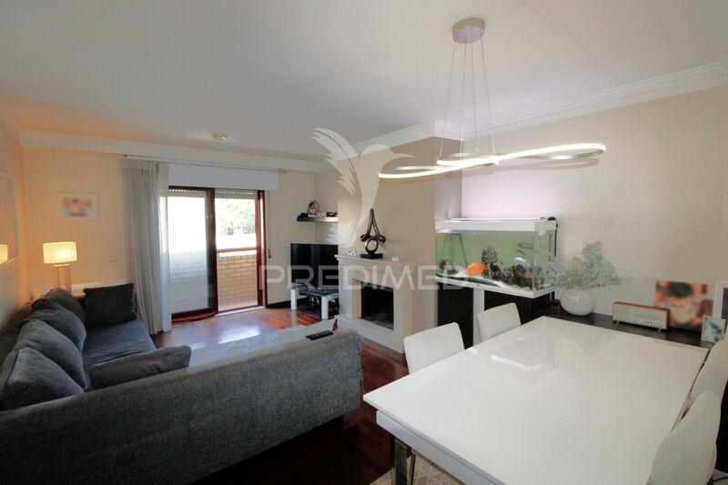 Apartamento em zona central T3 Matosinhos - piscina, varandas, cozinha equipada, lareira, vidros duplos
