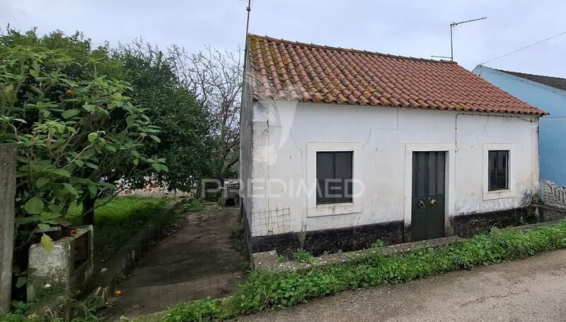 Moradia para reconstruir V2 Santarém - vista campo