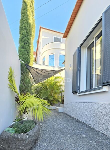 House Renovated V3 Santa Maria Maior Funchal - attic, balcony, backyard, equipped, garage, garden, excellent location