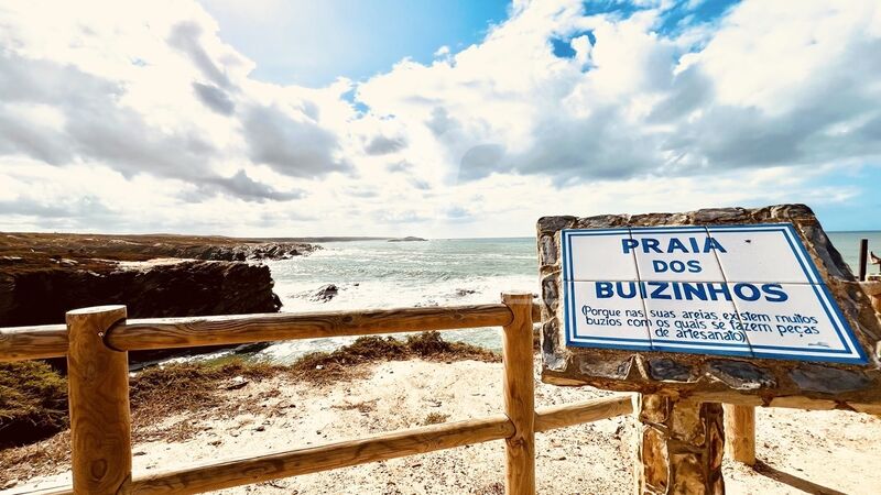 Дом/Вивенда Porto Covo Sines - чердак