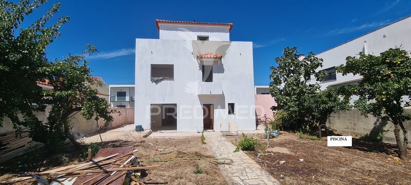 House V5 nieuw Fernão Ferro Seixal - parking lot, garden, balcony, swimming pool, garage, backyard, balconies