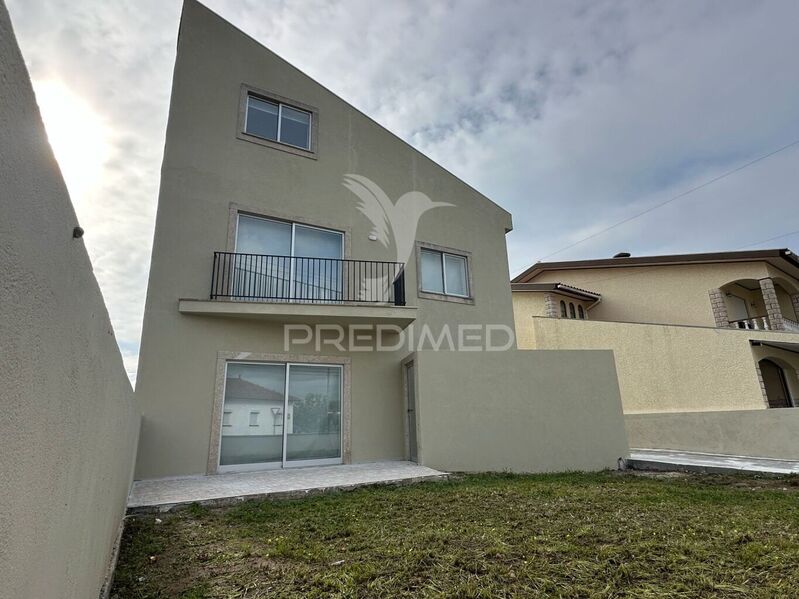 House V3 Renovated in the center Murtosa - plenty of natural light, equipped kitchen