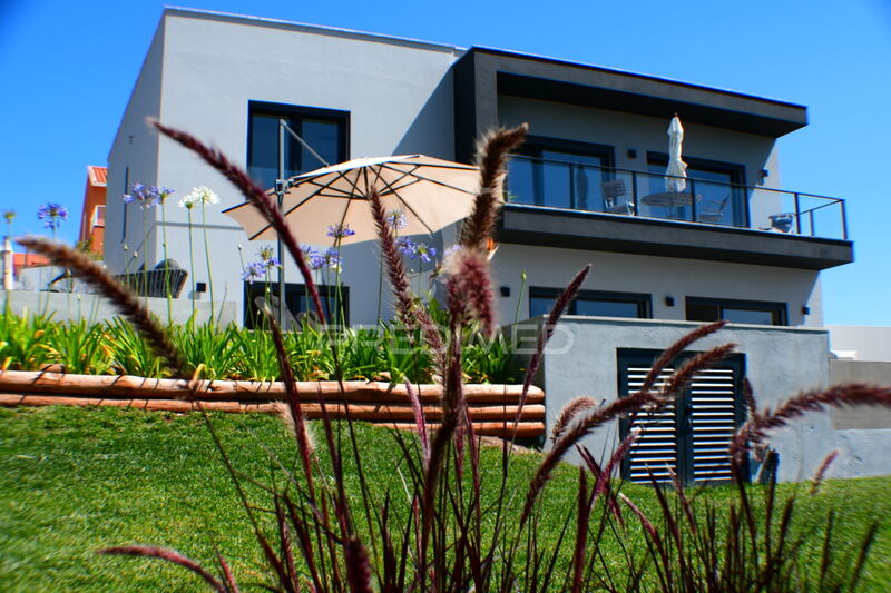 Moradia Moderna V3 Cadaval - piso radiante, varanda, piscina, mobilado, painel solar, jardim, ar condicionado