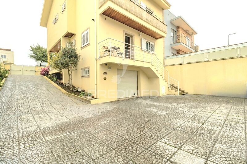 House excellent condition V4 Alfena Valongo - garage, air conditioning, attic