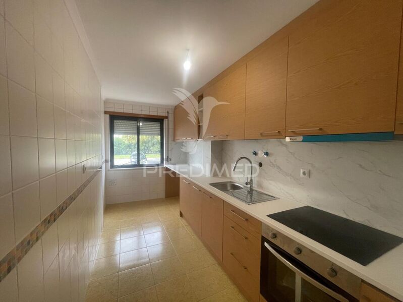 Apartamento Moderno T3 Montijo - parque infantil