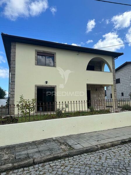 House V3 Isolated Termas de São Vicente Penafiel - garage