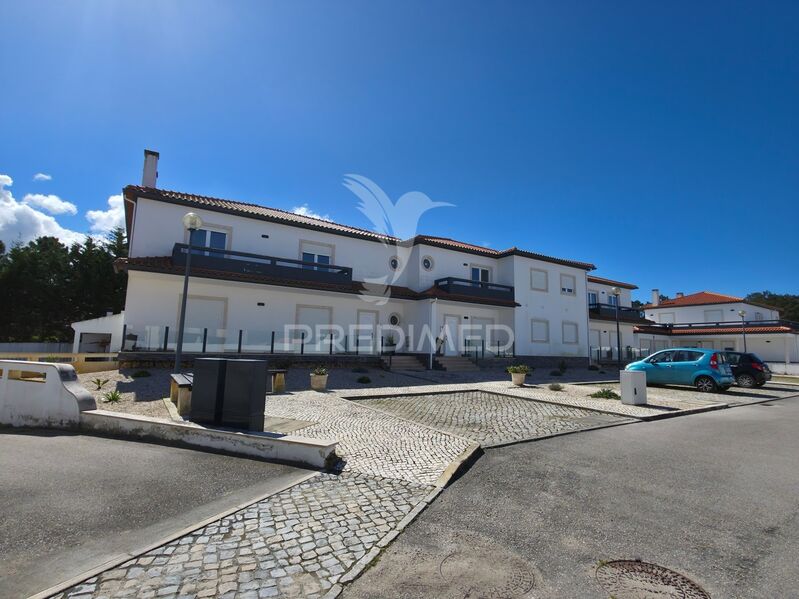 Apartment T2 Caldas da Rainha - gated community, barbecue, garage, double glazing, kitchen, great location, swimming pool, air conditioning, balcony