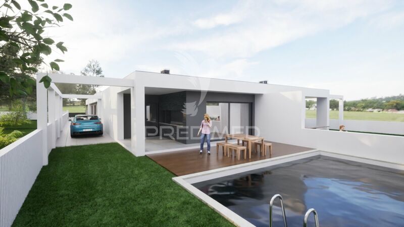Casa nova em construção V4 Fernão Ferro Seixal - piscina, jardim, bbq, ar condicionado, vidros duplos