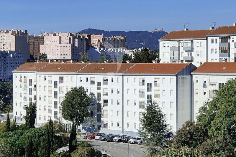 Apartamento T3 Sintra - 3º andar, marquise, varanda