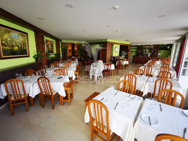 Restaurant well located Alvor Portimão - spacious, equipped