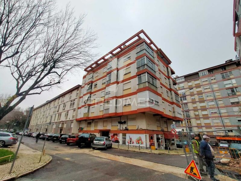 Apartment in the center T1 Reboleira Amadora - balcony, 3rd floor