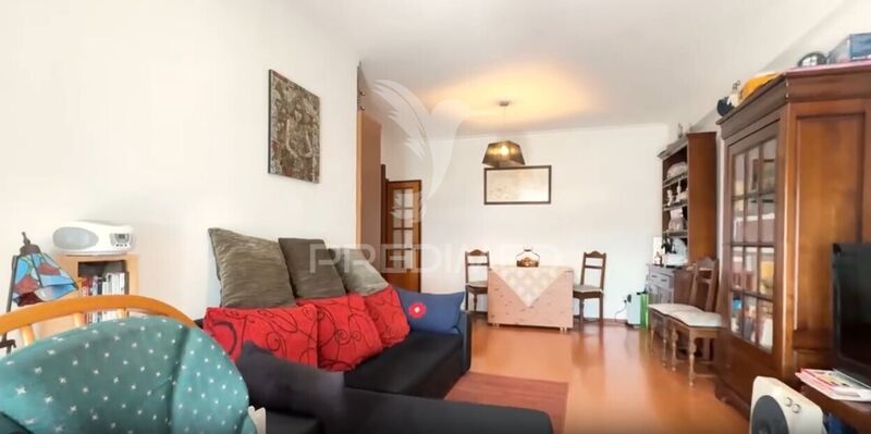 Apartment T3 Almada - ,