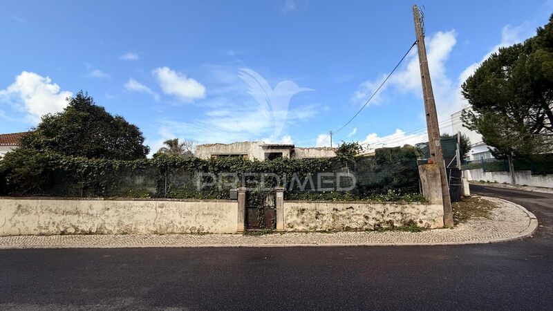 Land Urban with 1023sqm Rio de Mouro Sintra - electricity, water